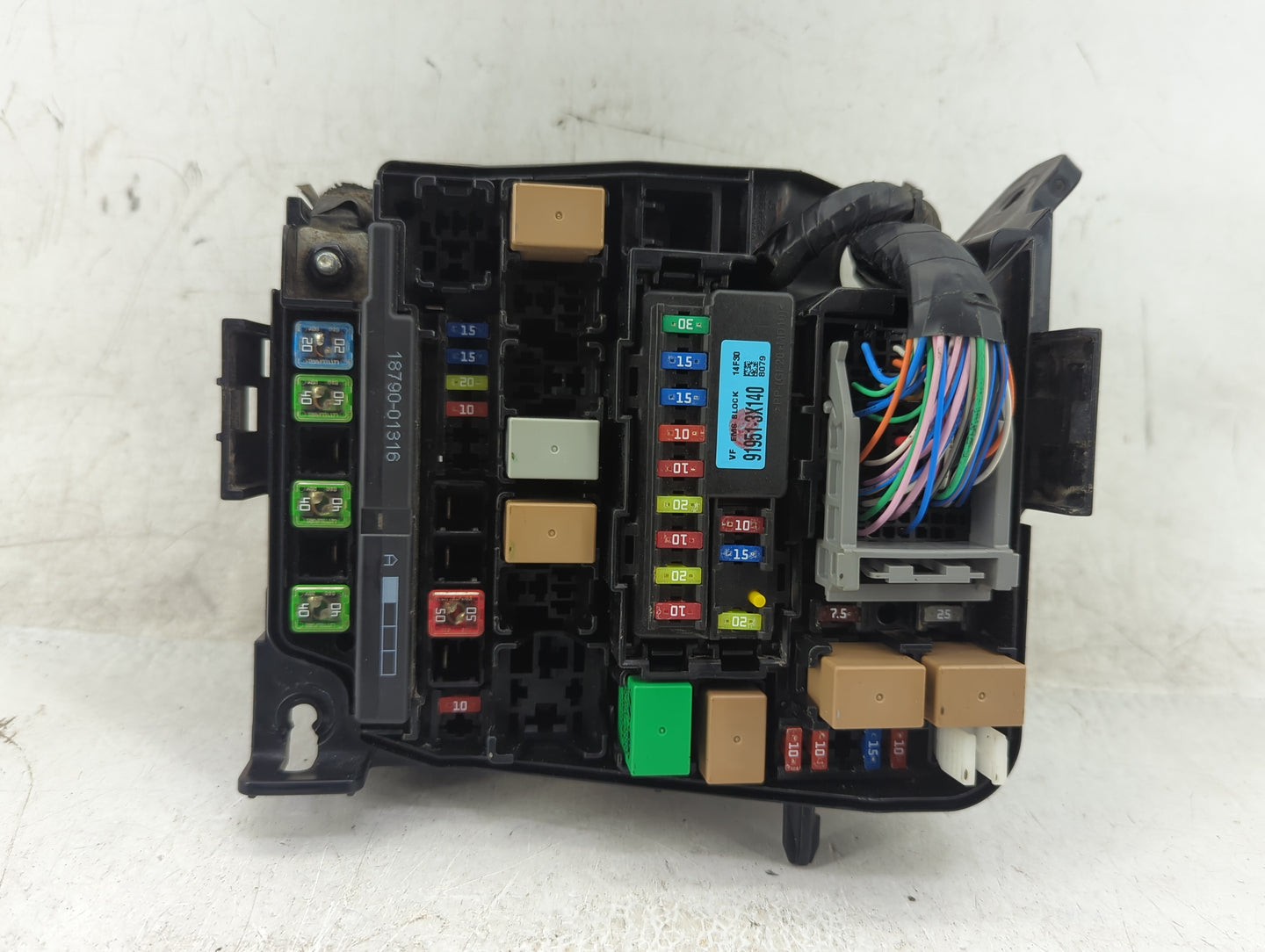 2014-2015 Hyundai Elantra Fusebox Fuse Box Panel Relay Module P/N:91239 A5315 Fits Fits 2014 2015 OEM Used Auto Parts - Oemu