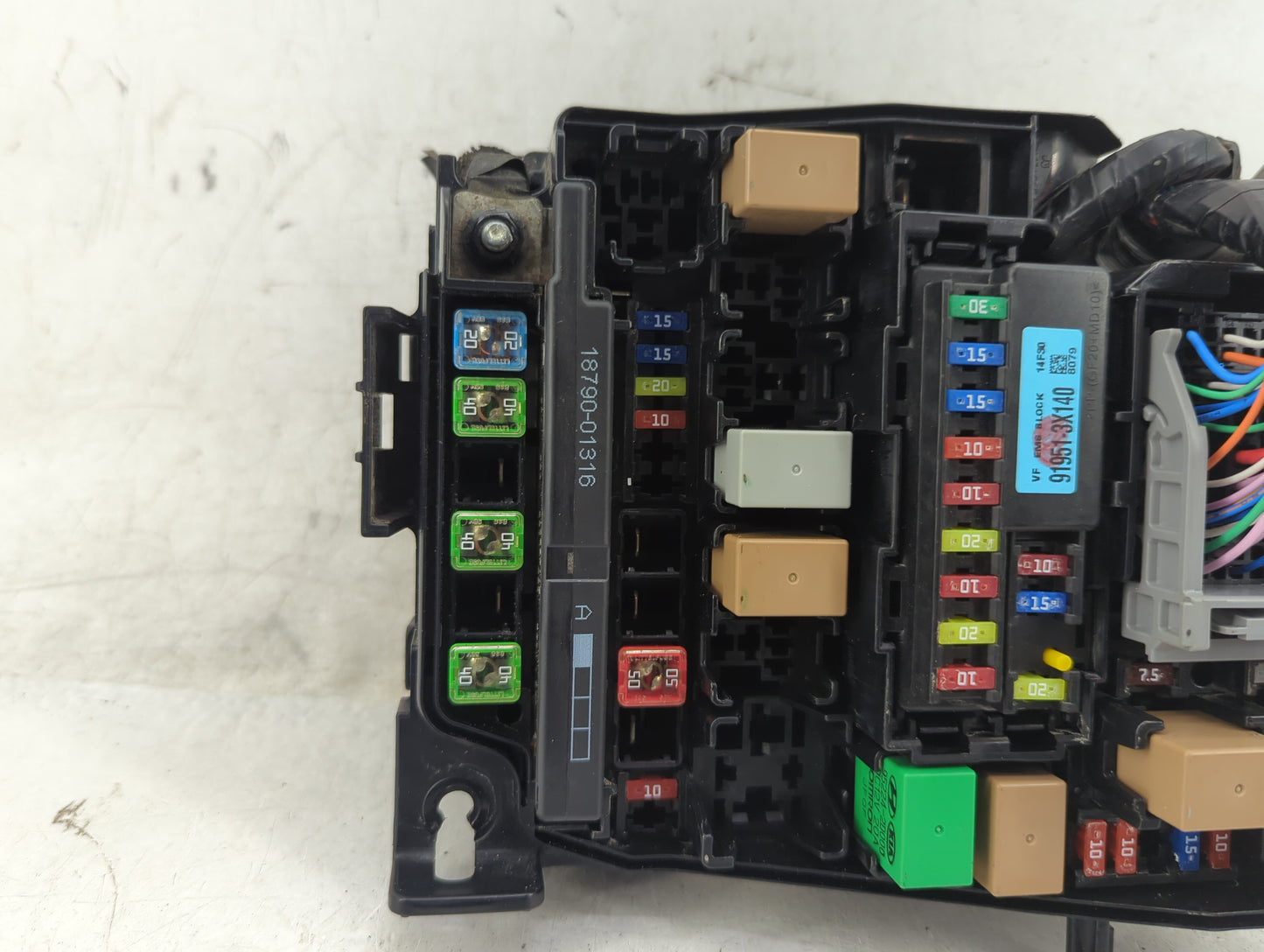 2014-2015 Hyundai Elantra Fusebox Fuse Box Panel Relay Module P/N:91239 A5315 Fits Fits 2014 2015 OEM Used Auto Parts - Oemu