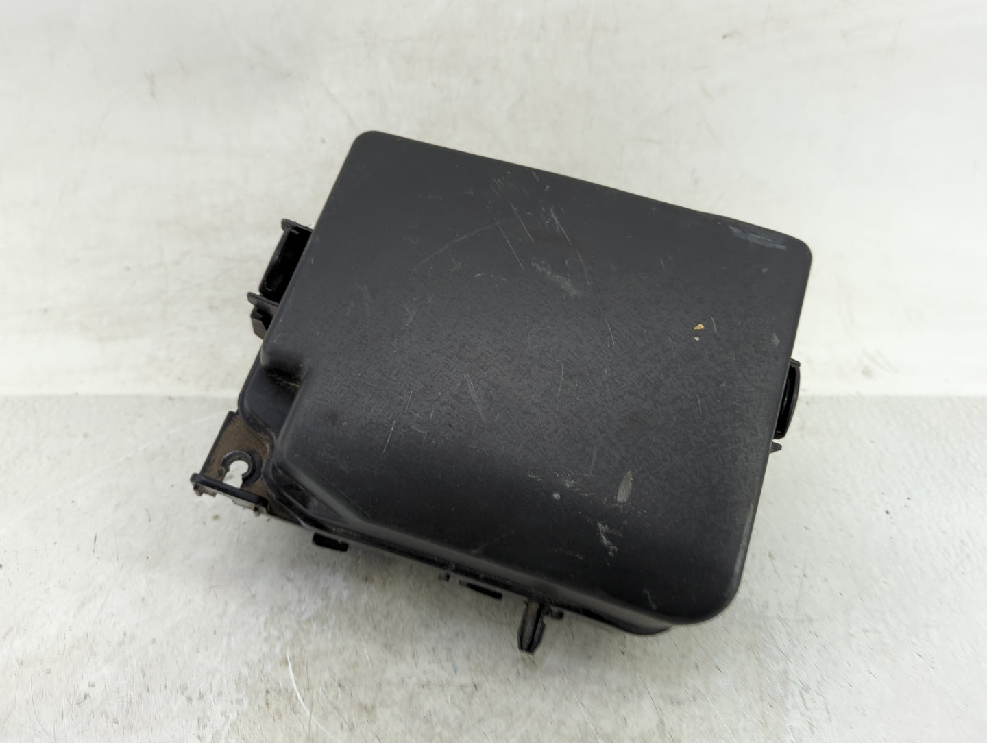 2014-2016 Hyundai Elantra Fusebox Fuse Box Panel Relay Module Fits Fits 2014 2015 2016 OEM Used Auto Parts - Oemusedautopart