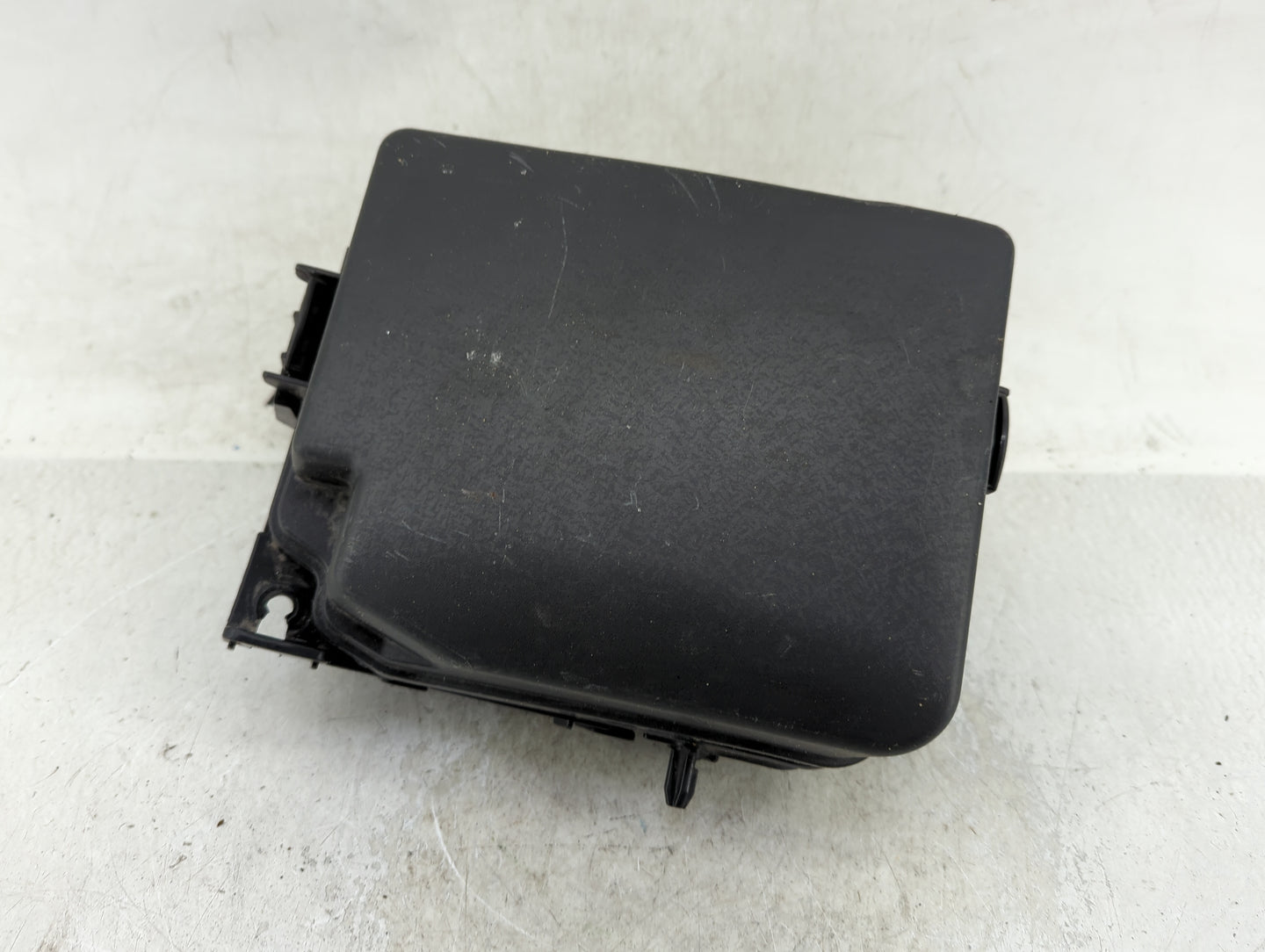 2014-2016 Hyundai Elantra Fusebox Fuse Box Panel Relay Module Fits Fits 2014 2015 2016 OEM Used Auto Parts - Oemusedautopart
