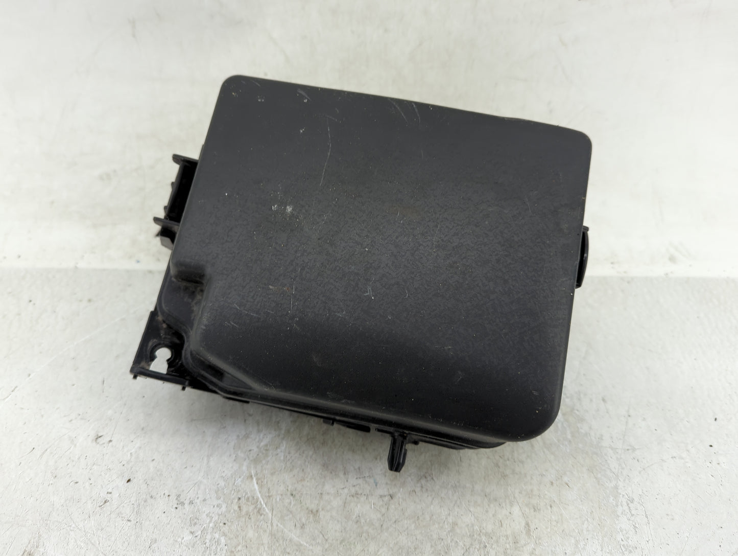 2014-2016 Hyundai Elantra Fusebox Fuse Box Panel Relay Module Fits Fits 2014 2015 2016 OEM Used Auto Parts - Oemusedautopart