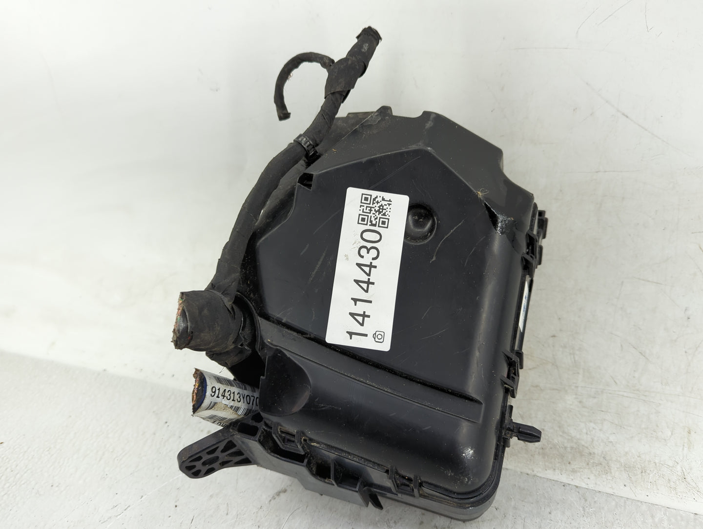 2014-2016 Hyundai Elantra Fusebox Fuse Box Panel Relay Module Fits Fits 2014 2015 2016 OEM Used Auto Parts - Oemusedautopart