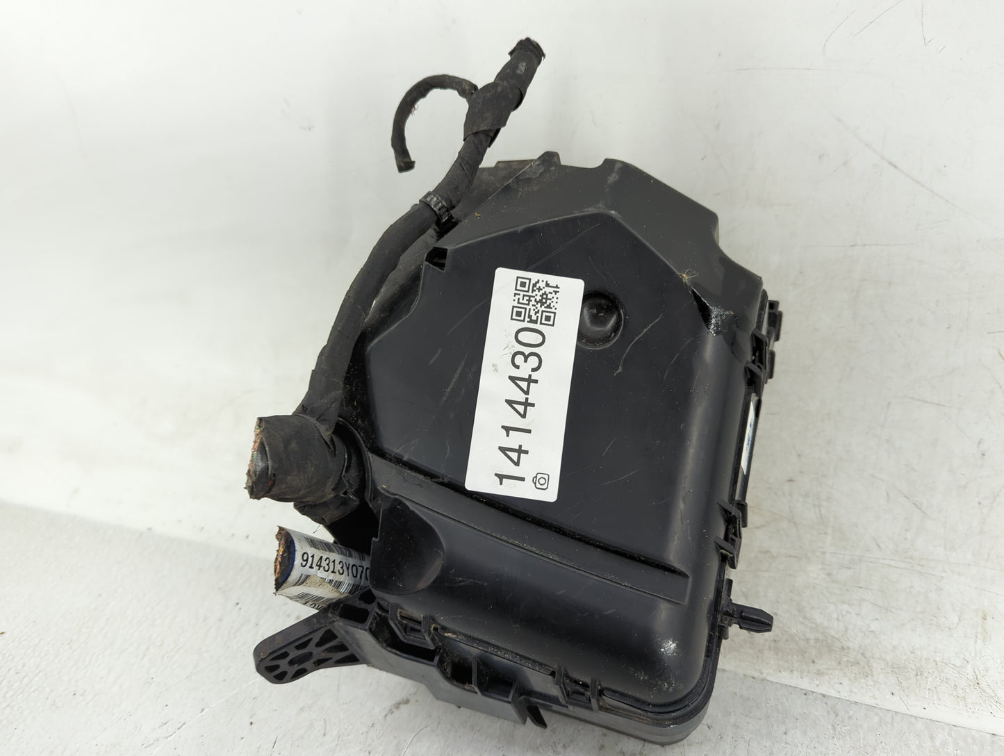 2014-2016 Hyundai Elantra Fusebox Fuse Box Panel Relay Module Fits Fits 2014 2015 2016 OEM Used Auto Parts - Oemusedautopart