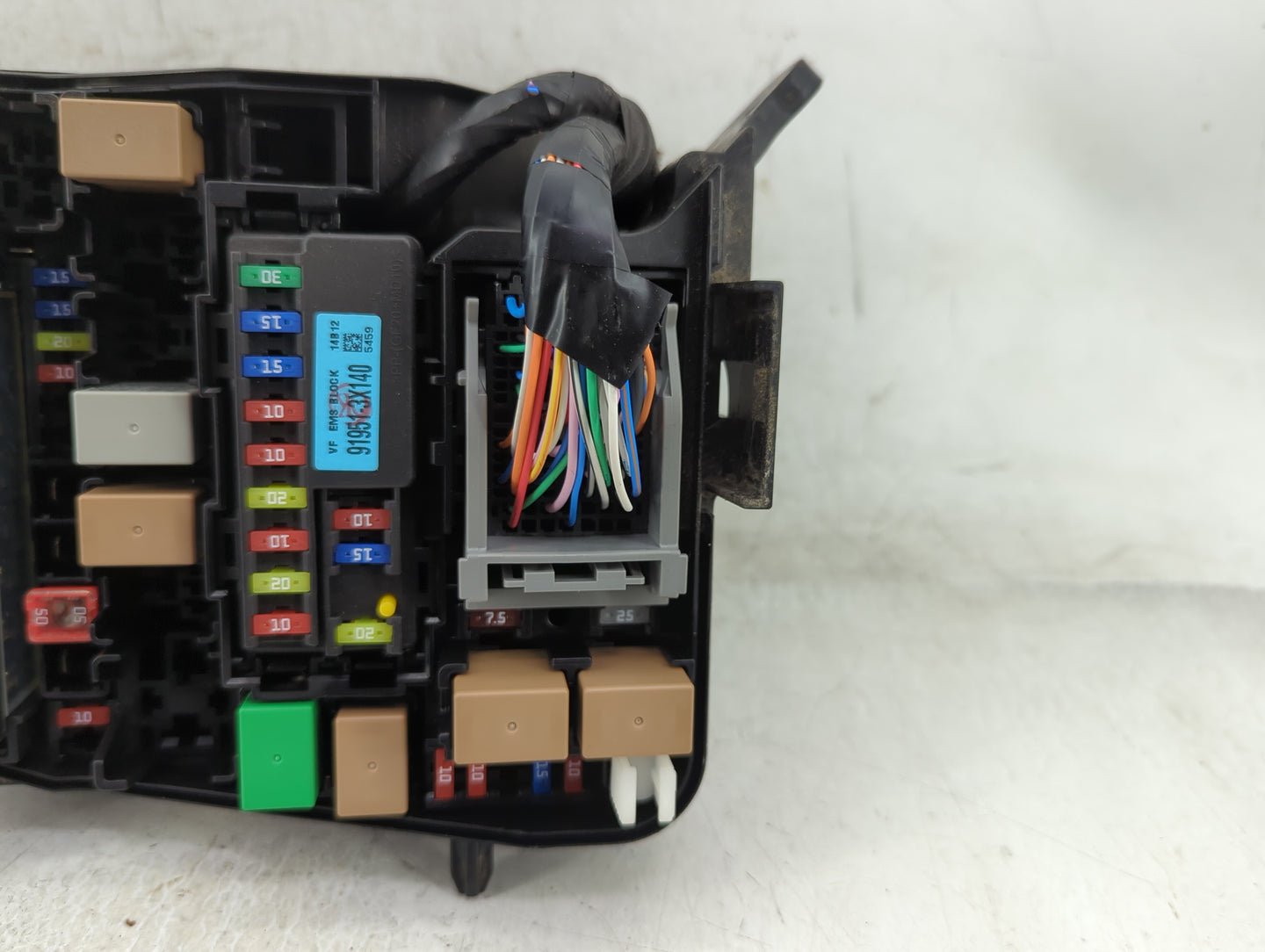 2014-2015 Hyundai Elantra Fusebox Fuse Box Panel Relay Module P/N:91239 A5325 Fits Fits 2014 2015 OEM Used Auto Parts - Oemu
