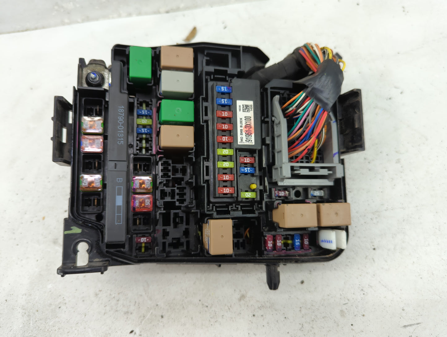 2014-2016 Hyundai Elantra Fusebox Fuse Box Panel Relay Module Fits Fits 2014 2015 2016 OEM Used Auto Parts - Oemusedautopart
