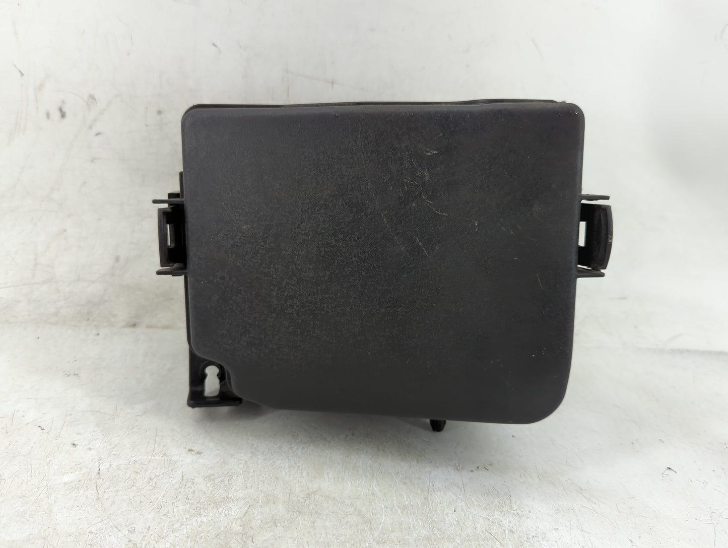 2014-2016 Hyundai Elantra Fusebox Fuse Box Panel Relay Module P/N:91951-3X710 Fits Fits 2014 2015 2016 OEM Used Auto Parts -