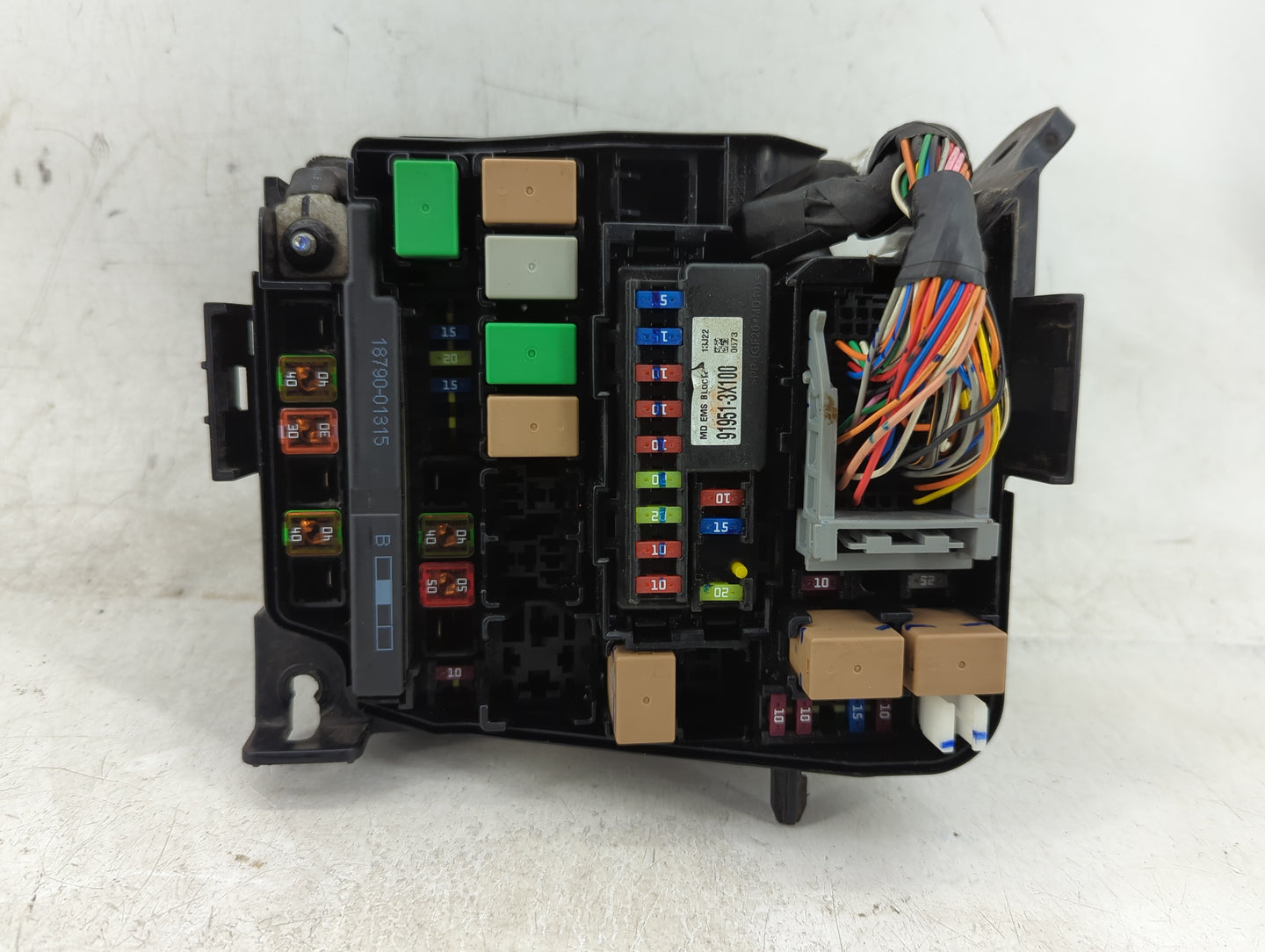 2014-2016 Hyundai Elantra Fusebox Fuse Box Panel Relay Module P/N:91951-3X710 Fits Fits 2014 2015 2016 OEM Used Auto Parts -