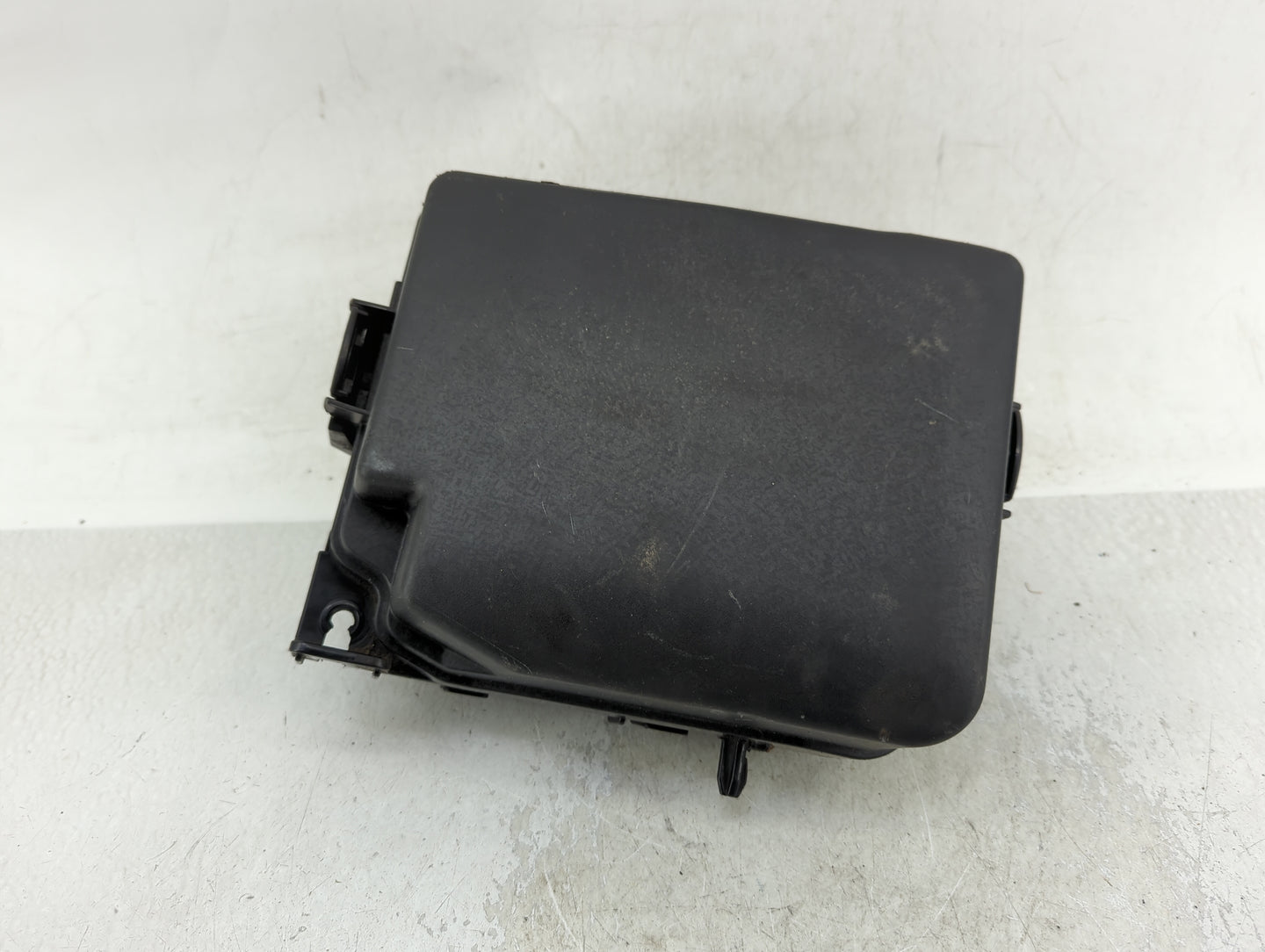 2014-2016 Hyundai Elantra Fusebox Fuse Box Panel Relay Module P/N:91951-3X710 912013Y060UA Fits Fits 2014 2015 2016 OEM Used