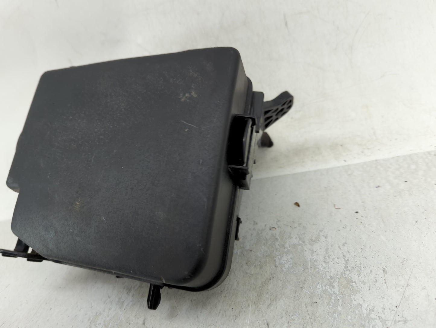 2014-2016 Hyundai Elantra Fusebox Fuse Box Panel Relay Module P/N:91951-3X710 912013Y060UA Fits Fits 2014 2015 2016 OEM Used