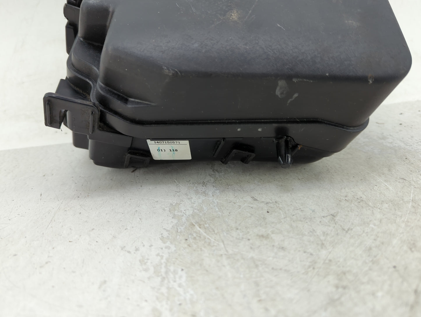 2014-2016 Hyundai Elantra Fusebox Fuse Box Panel Relay Module P/N:91951-3X710 912013Y060UA Fits Fits 2014 2015 2016 OEM Used