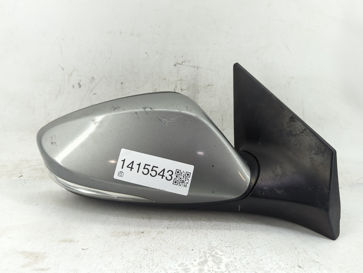 2013-2014 Hyundai Elantra Passenger Side View Mirror - Right Door Mirror OEM Used - Oemusedautoparts1.com