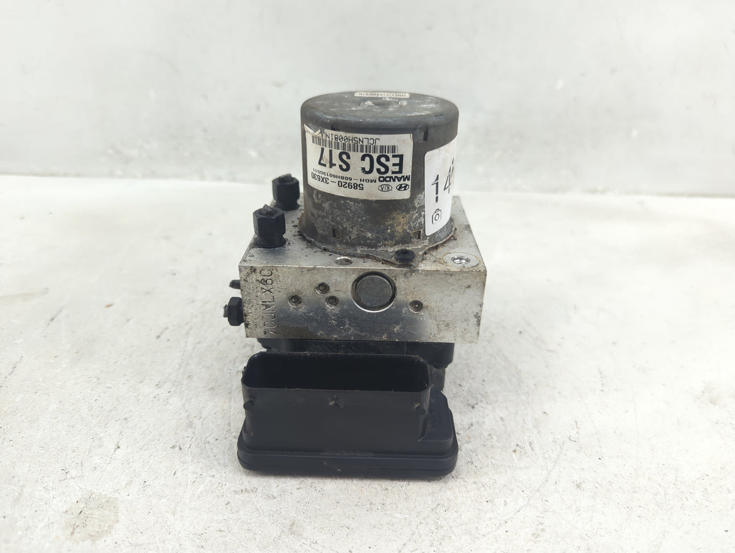 2014-2016 Hyundai Elantra ABS Pump Control Module Replacement P/N:58920-3X630 Fits Fits 2014 2015 2016 OEM Used Auto Parts -