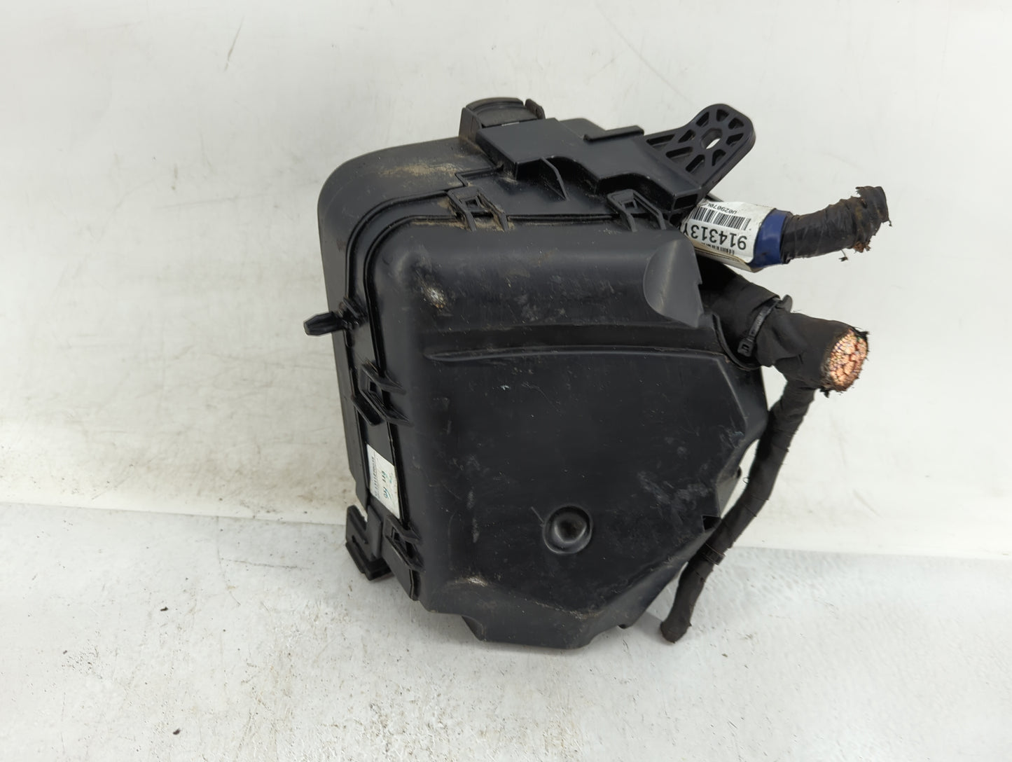 2014-2016 Hyundai Elantra Fusebox Fuse Box Panel Relay Module Fits Fits 2014 2015 2016 OEM Used Auto Parts - Oemusedautopart