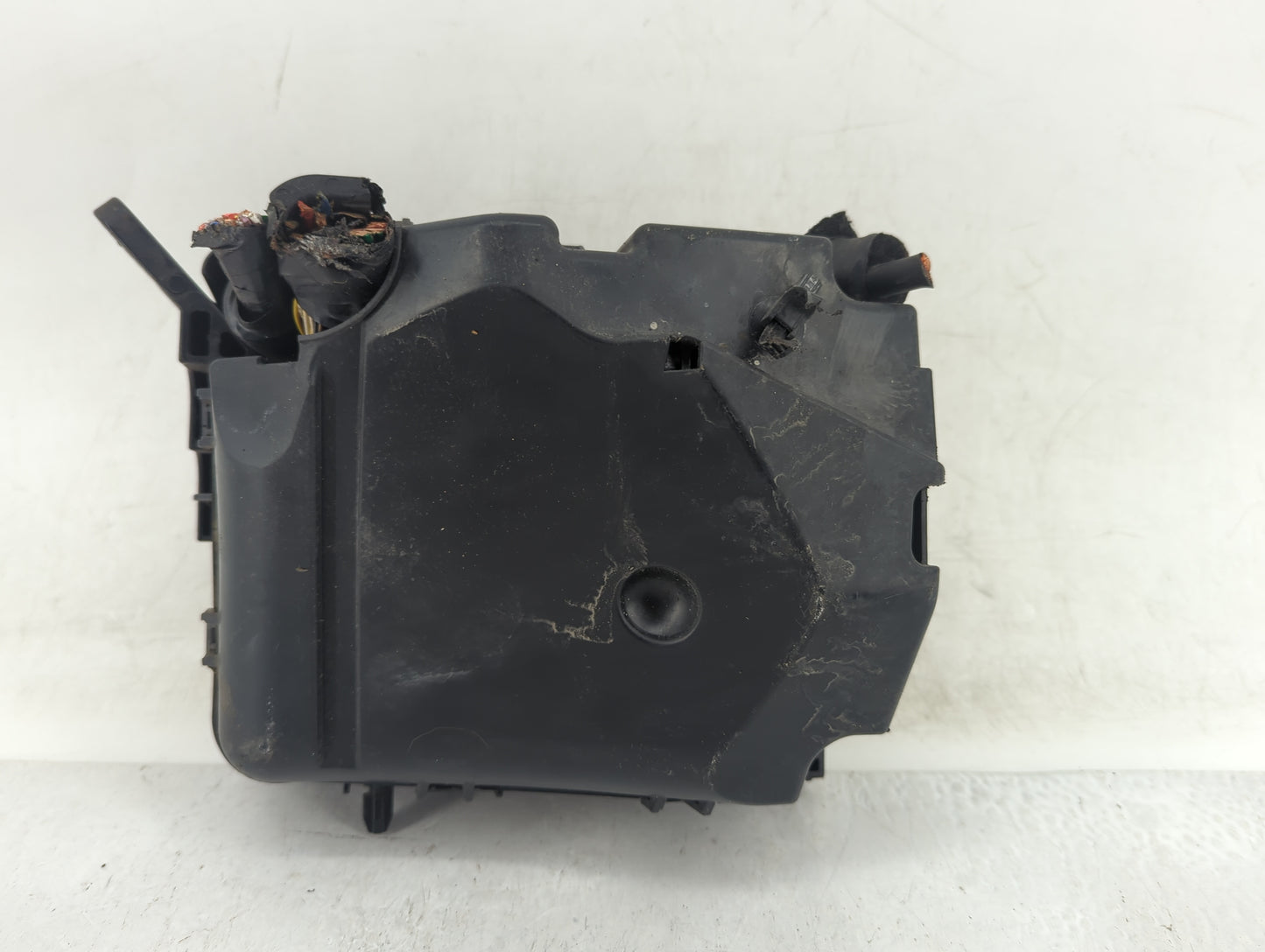2014-2016 Hyundai Elantra Fusebox Fuse Box Panel Relay Module Fits Fits 2014 2015 2016 OEM Used Auto Parts - Oemusedautopart