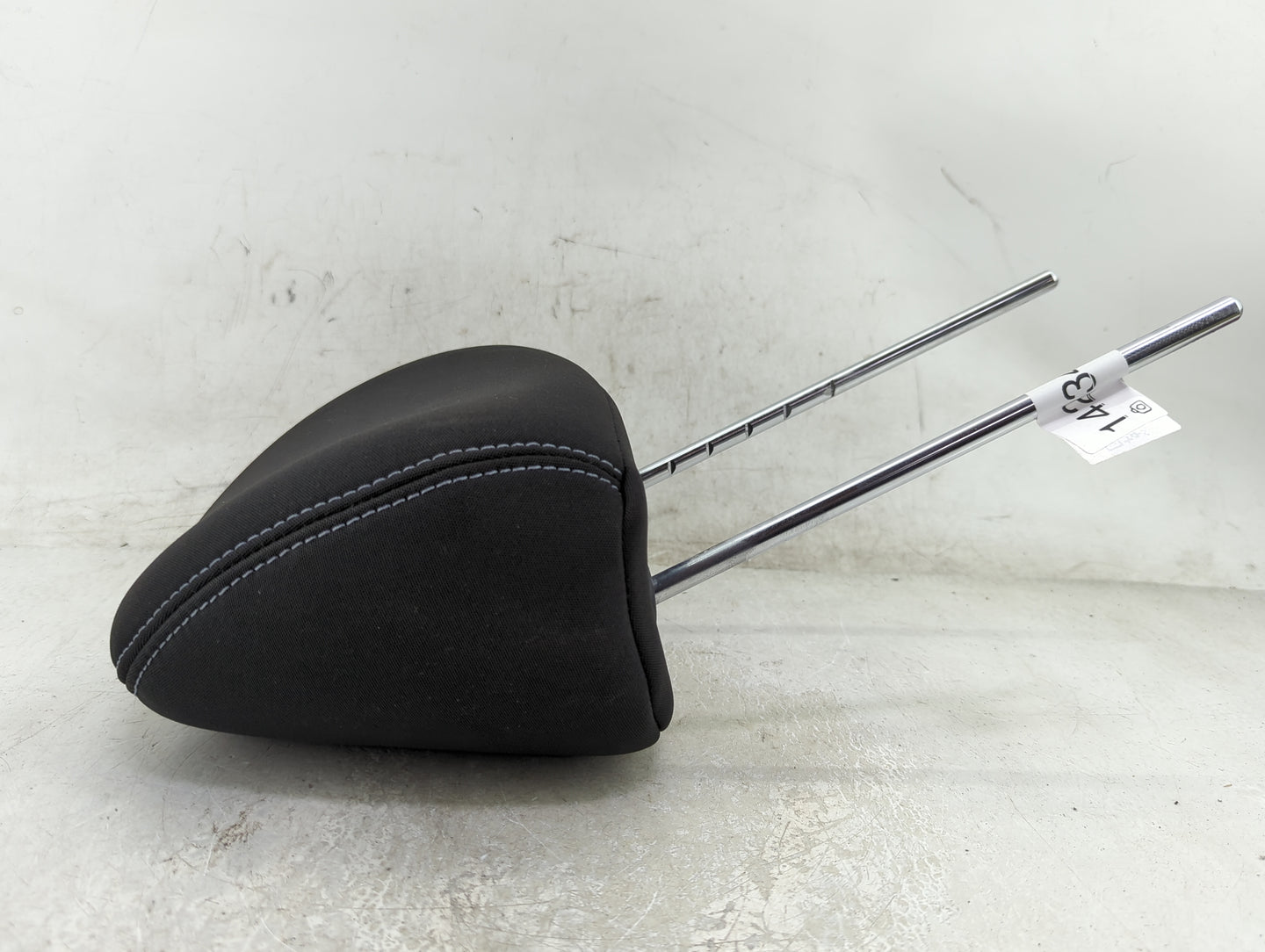 2013-2015 Hyundai Elantra Headrest Head Rest Front Driver Passenger Seat - Oemusedautoparts1.com