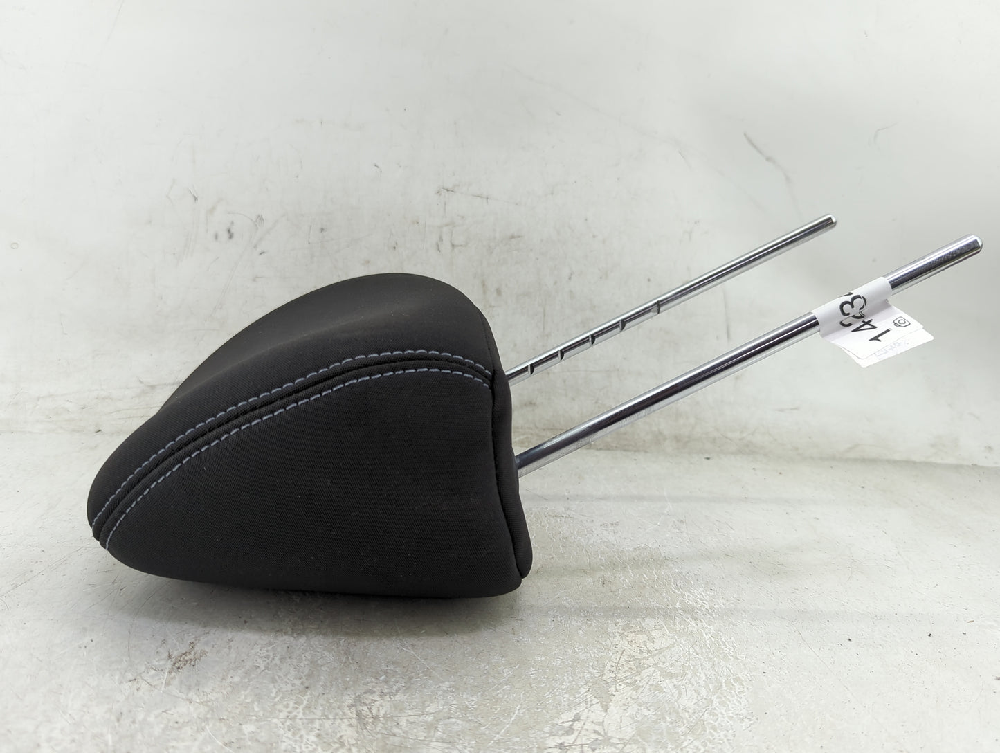 2013-2015 Hyundai Elantra Headrest Head Rest Front Driver Passenger Seat - Oemusedautoparts1.com