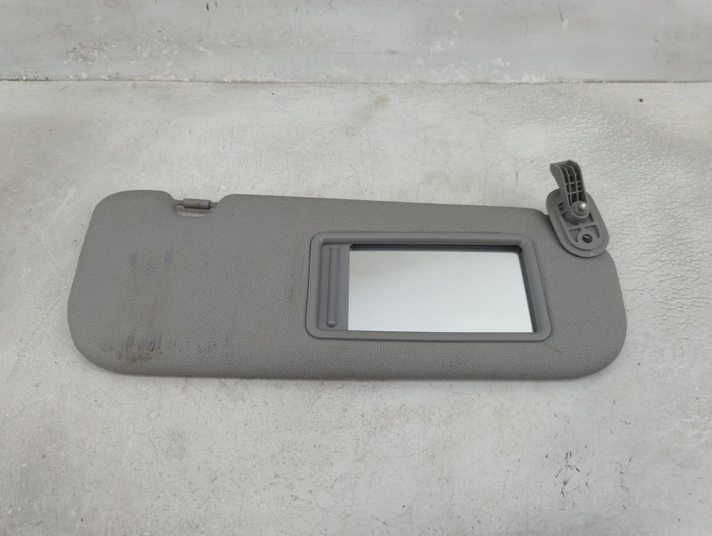 2014-2016 Hyundai Elantra Sun Visor Shade Replacement Passenger Right Mirror Fits Fits 2014 2015 2016 OEM Used Auto Parts - 