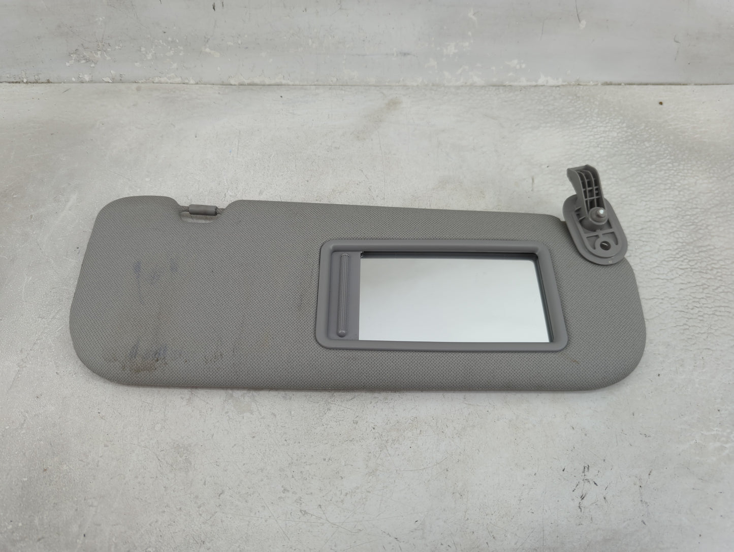 2014-2016 Hyundai Elantra Sun Visor Shade Replacement Passenger Right Mirror Fits Fits 2014 2015 2016 OEM Used Auto Parts - 