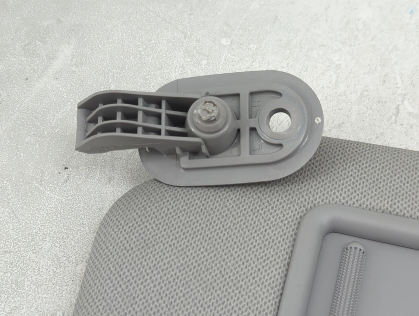 2014-2016 Hyundai Elantra Sun Visor Shade Replacement Driver Left Mirror Fits Fits 2014 2015 2016 OEM Used Auto Parts - Oemu