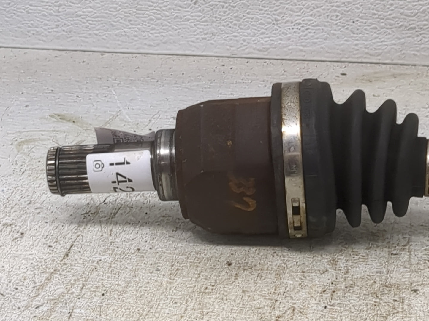 2014-2016 Hyundai Elantra Axle Shaft Front Driver Cv C/v 1428215 - Oemusedautoparts1.com