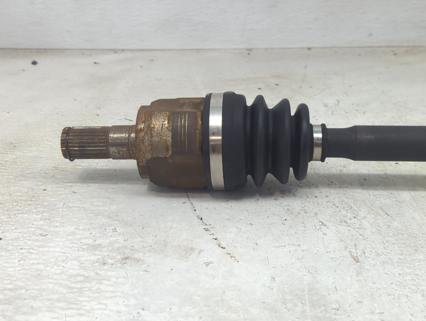 2011-2016 Hyundai Elantra Axle Shaft Front Passenger Cv C/v - Oemusedautoparts1.com