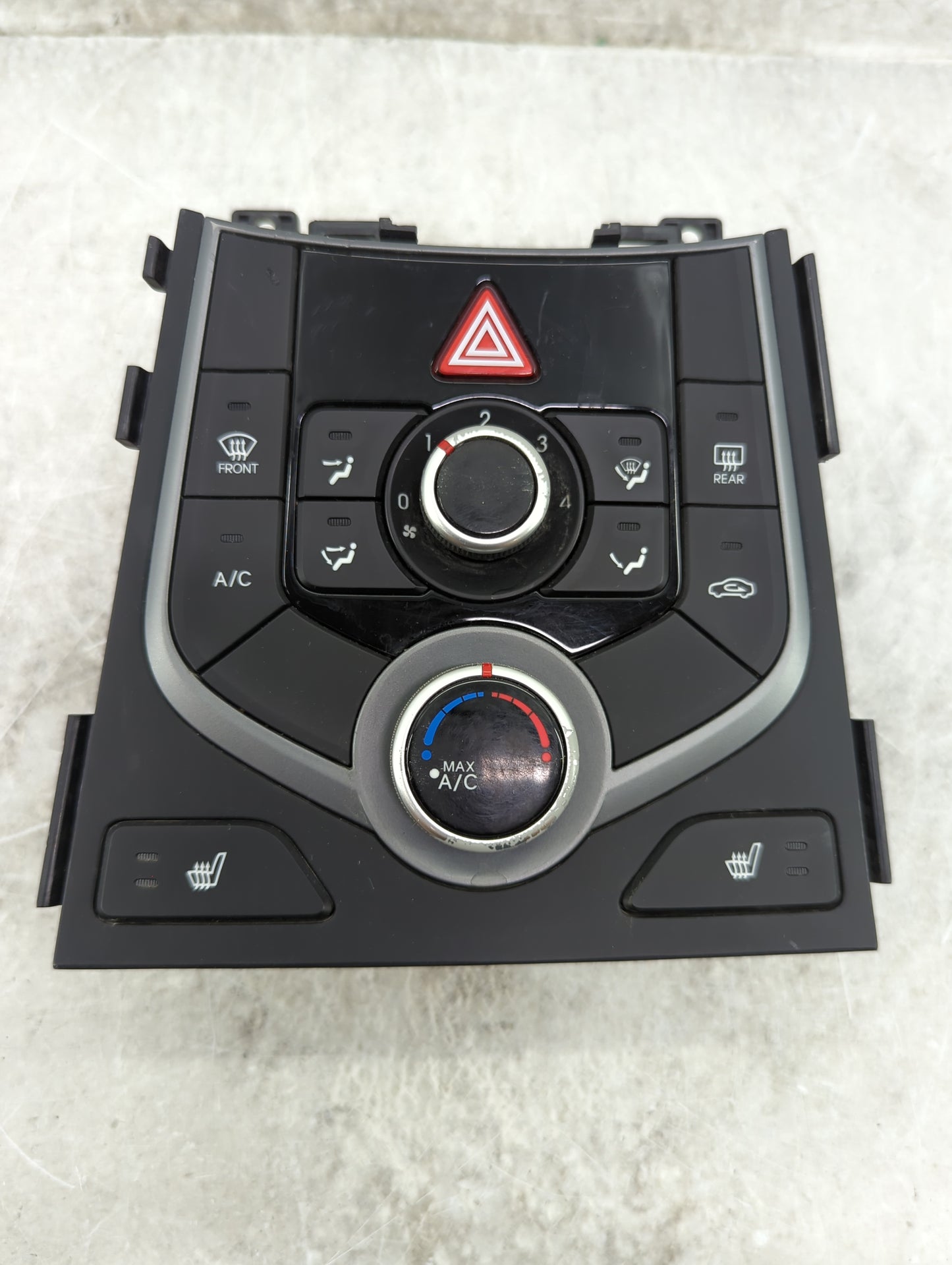 2014-2016 Hyundai Elantra Climate Control Module Temperature AC/Heater Replacement P/N:97250-3XCD0 C500-A1DCH Fits OEM Used 