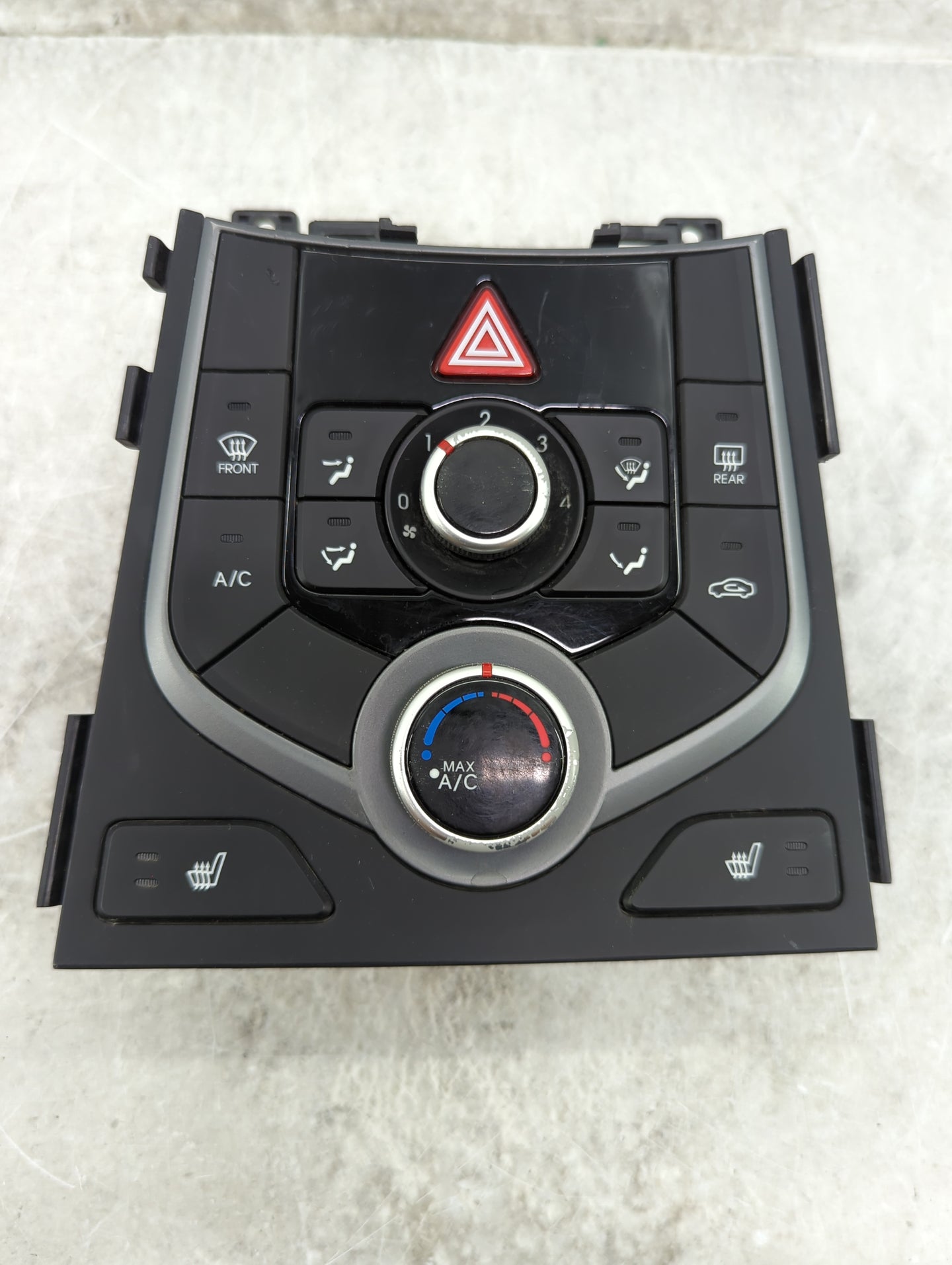 2014-2016 Hyundai Elantra Climate Control Module Temperature AC/Heater Replacement P/N:97250-3XCD0 C500-A1DCH Fits OEM Used 