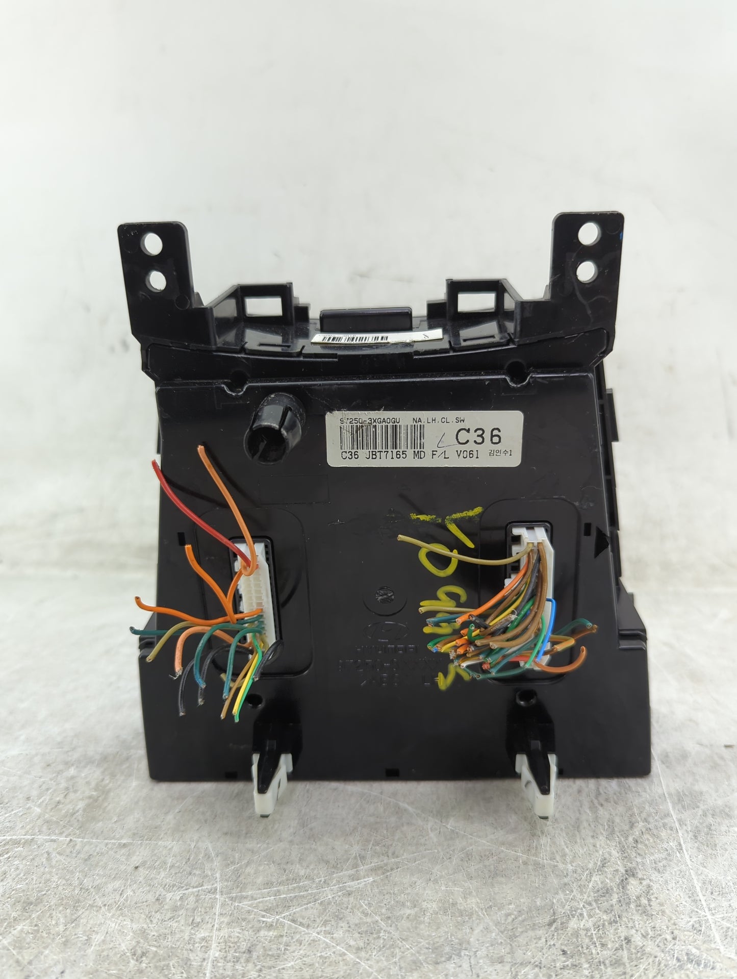 2014-2016 Hyundai Elantra Climate Control Module Temperature AC/Heater Replacement P/N:972503X0A0GU C36JBT7165 Fits OEM Used