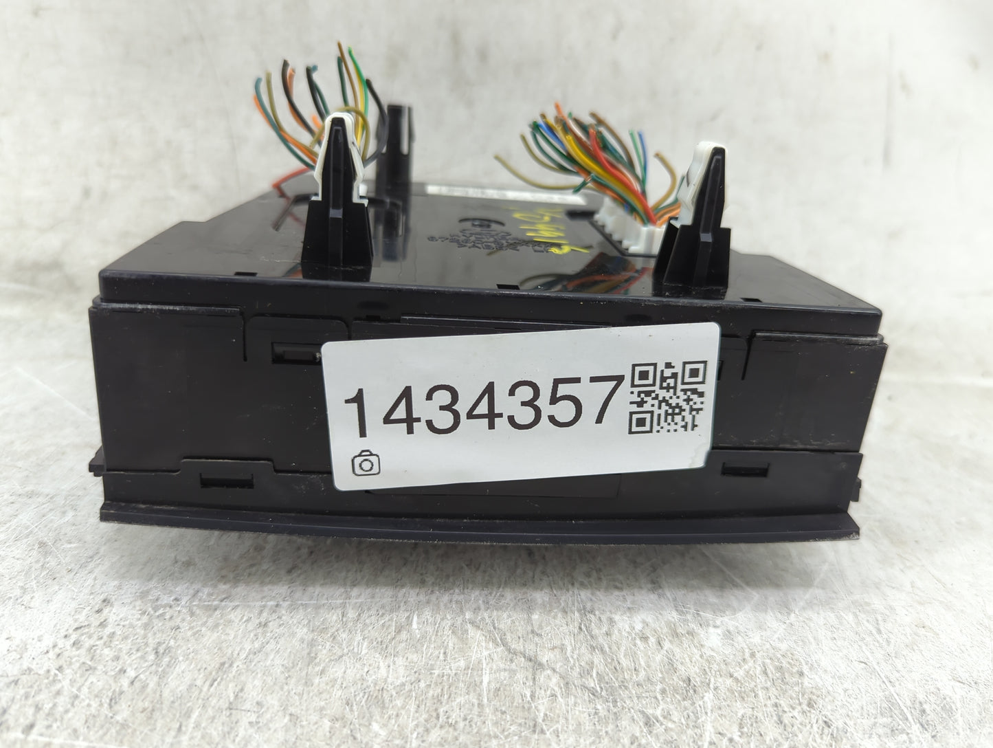 2014-2016 Hyundai Elantra Climate Control Module Temperature AC/Heater Replacement P/N:972503X0A0GU C36JBT7165 Fits OEM Used