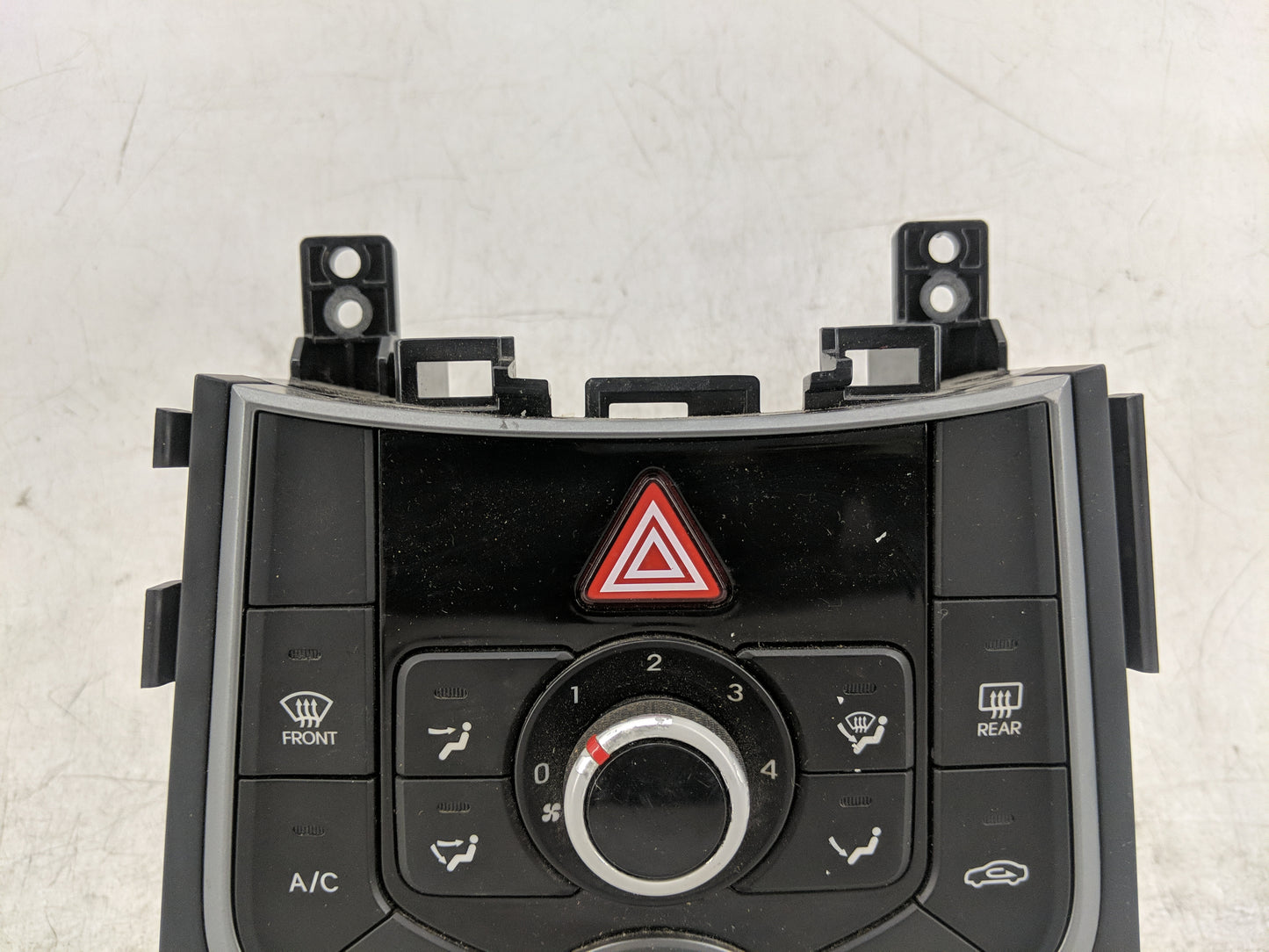 2014-2016 Hyundai Elantra Climate Control Module Temperature AC/Heater Replacement P/N:97250-3XCC0 C500-ATDCF Fits OEM Used 