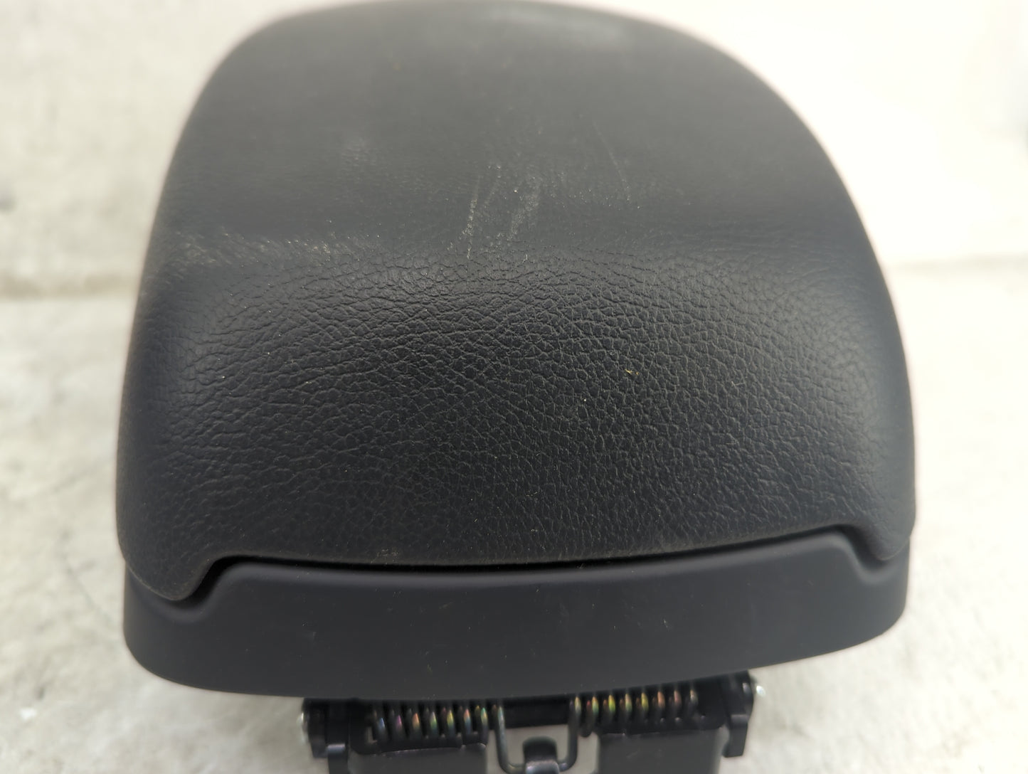 2014 Hyundai Elantra Center Floor Console Black - Oemusedautoparts1.com