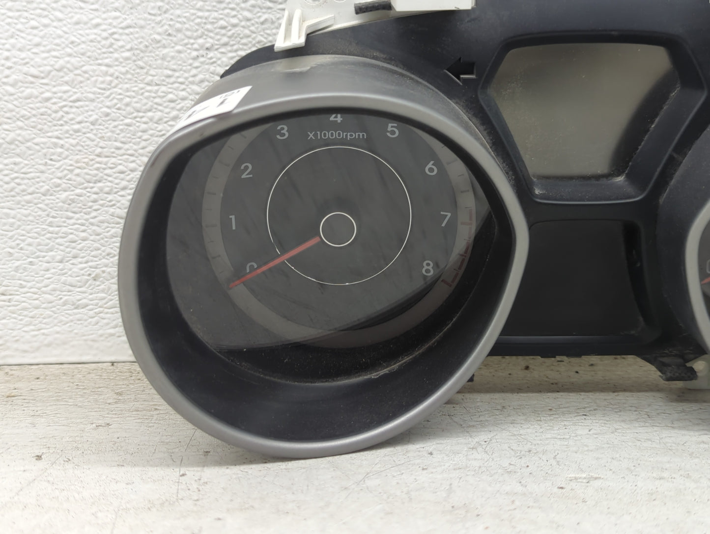 2014-2016 Hyundai Elantra Instrument Cluster Speedometer Gauges P/N:94004-3X210 Miles: Fits Fits 2014 2015 2016 OEM Used Aut