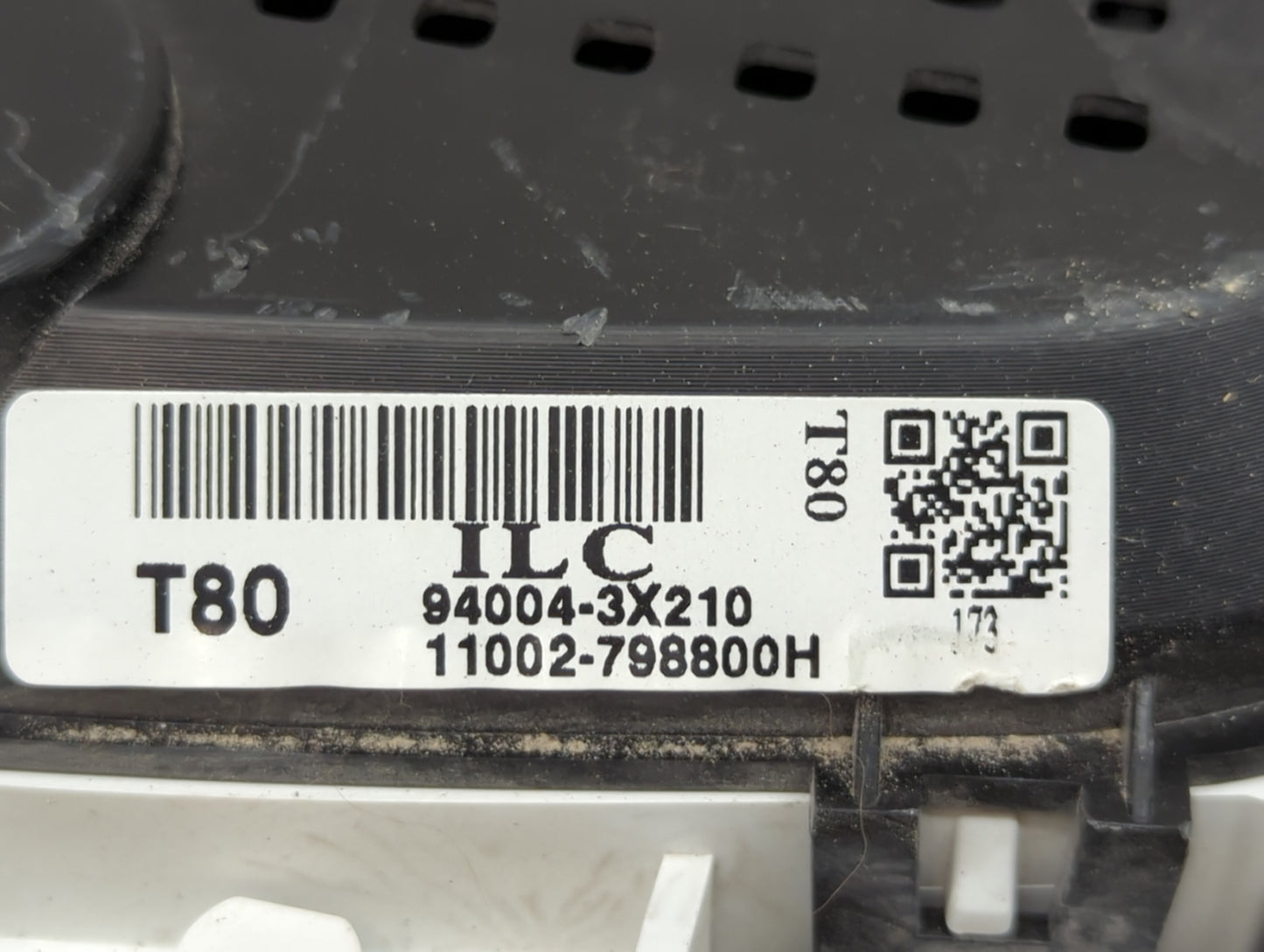 2014-2016 Hyundai Elantra Instrument Cluster Speedometer Gauges P/N:94004-3X210 Miles: Fits Fits 2014 2015 2016 OEM Used Aut