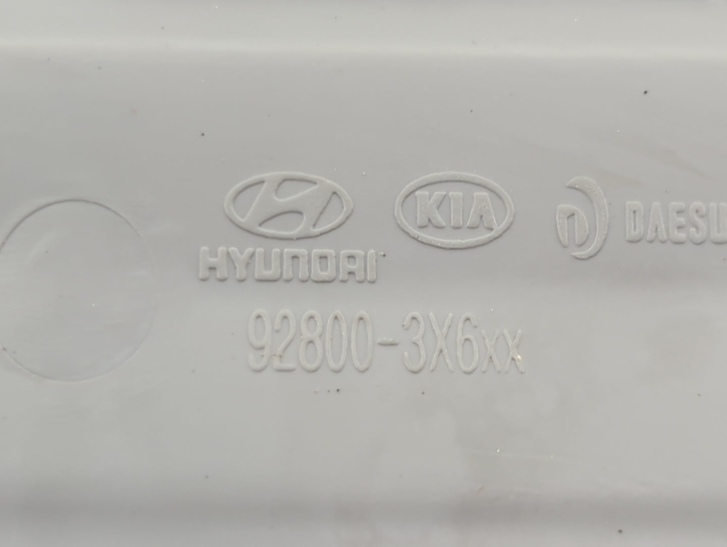 2014 Hyundai Elantra Overhead Roof Console - Oemusedautoparts1.com