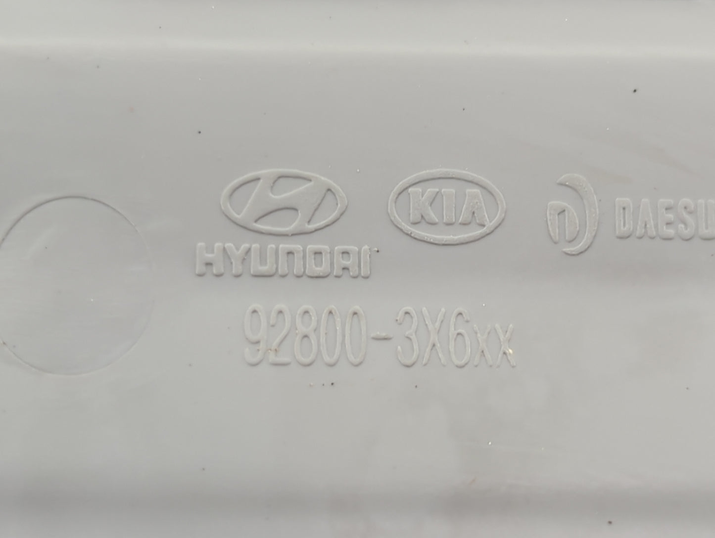 2014 Hyundai Elantra Overhead Roof Console - Oemusedautoparts1.com