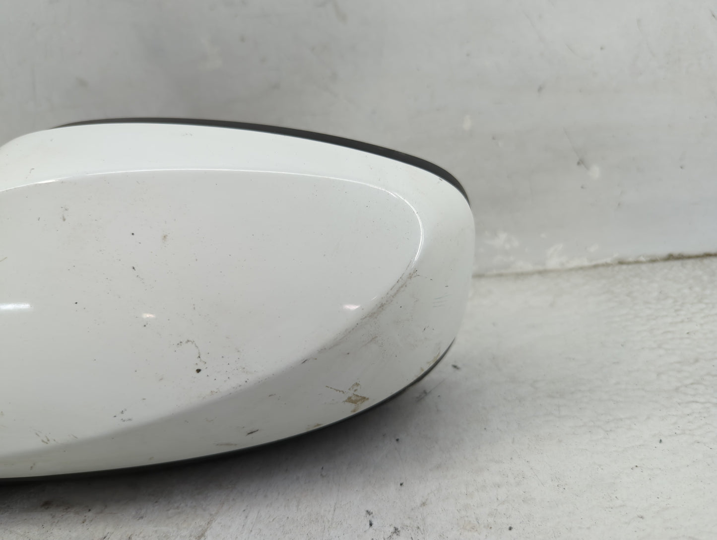 2014-2016 Hyundai Elantra Driver Side View Mirror - Left Door Mirror OEM Used - Oemusedautoparts1.com