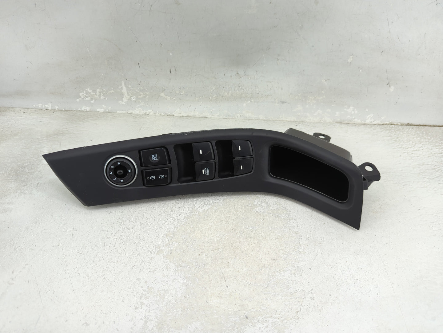 2014-2015 Hyundai Elantra Master Power Window Switch Replacement Driver Side Left Fits Fits 2014 2015 OEM Used Auto Parts - 