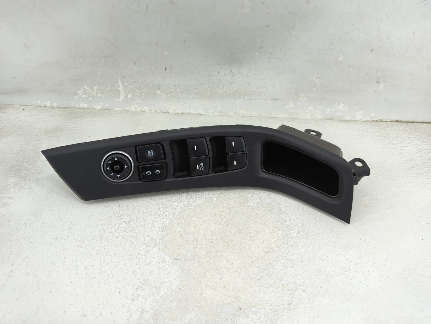 2014-2015 Hyundai Elantra Master Power Window Switch Replacement Driver Side Left Fits Fits 2014 2015 OEM Used Auto Parts - 