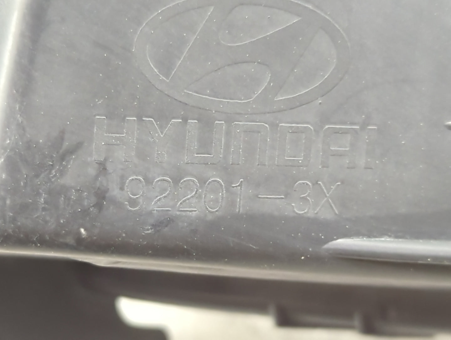 2014-2016 Hyundai Elantra Driver Left Oem Front Light Lamp Black 1459162 - Oemusedautoparts1.com