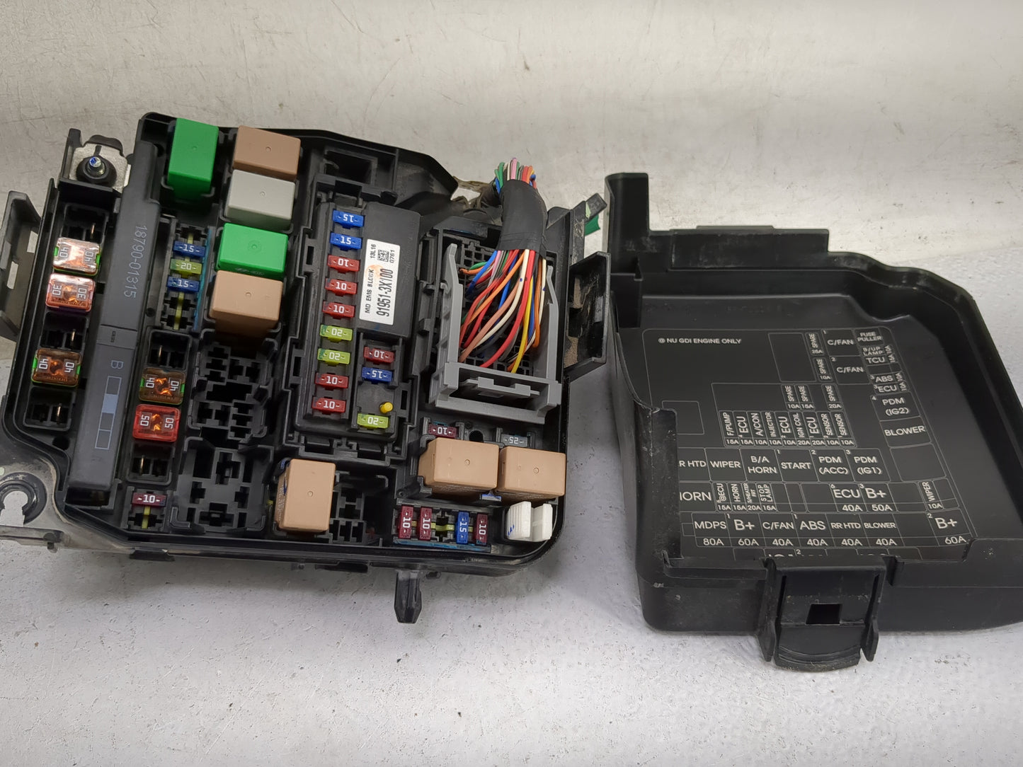 2014-2016 Hyundai Elantra Fusebox Fuse Box Panel Relay Module P/N:91951-3X710 91951-3X100, 18790-01315 Fits Fits 2014 2015 2