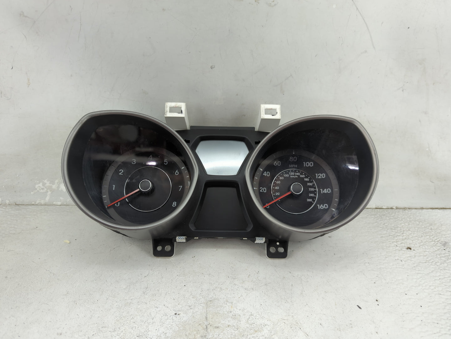 2014-2016 Hyundai Elantra Instrument Cluster Speedometer Gauges P/N:94004-3Y010 Miles:135K Fits Fits 2014 2015 2016 OEM Used
