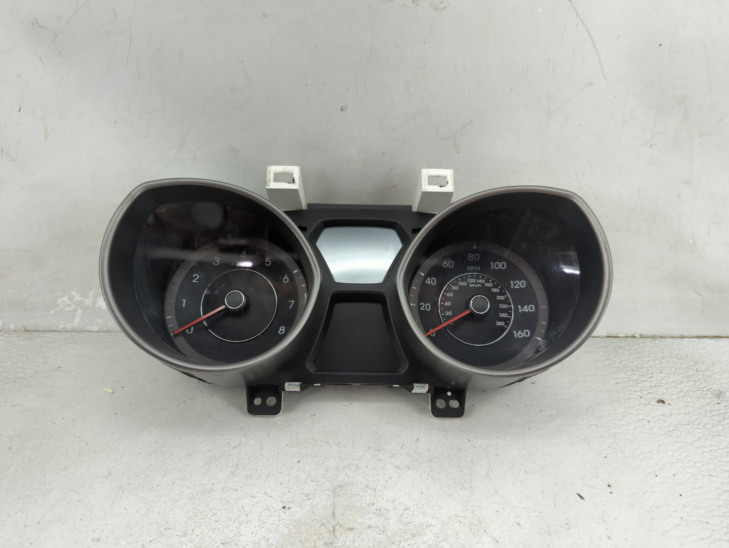 2014-2016 Hyundai Elantra Instrument Cluster Speedometer Gauges P/N:94004-3Y010 Miles:135K Fits Fits 2014 2015 2016 OEM Used