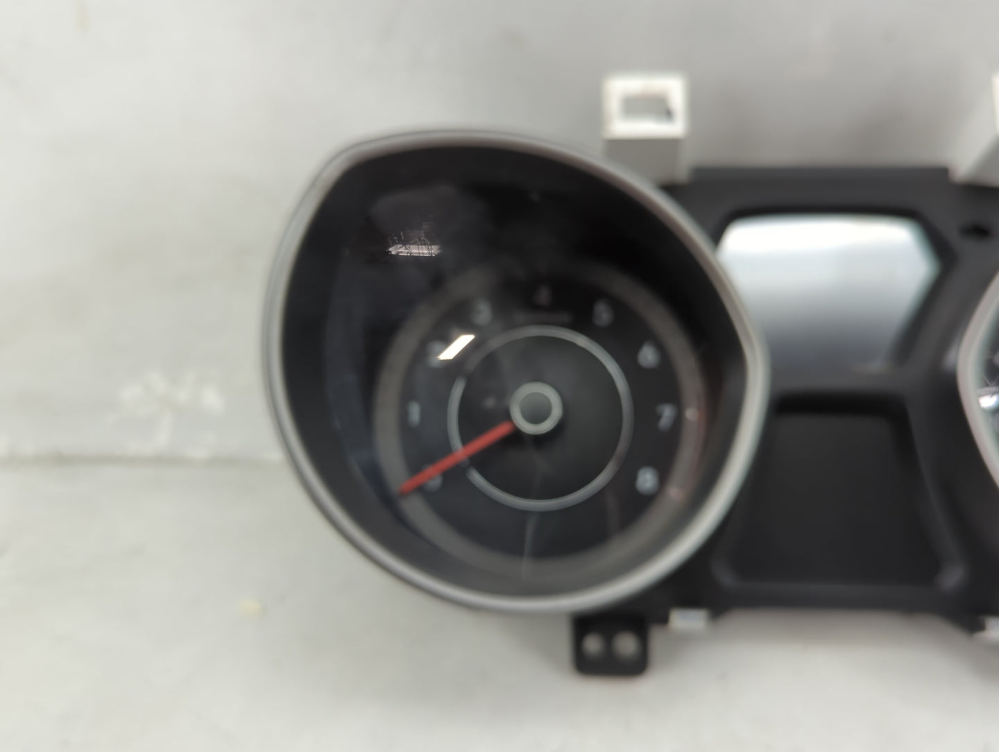 2014-2016 Hyundai Elantra Instrument Cluster Speedometer Gauges P/N:94004-3Y010 Miles:135K Fits Fits 2014 2015 2016 OEM Used
