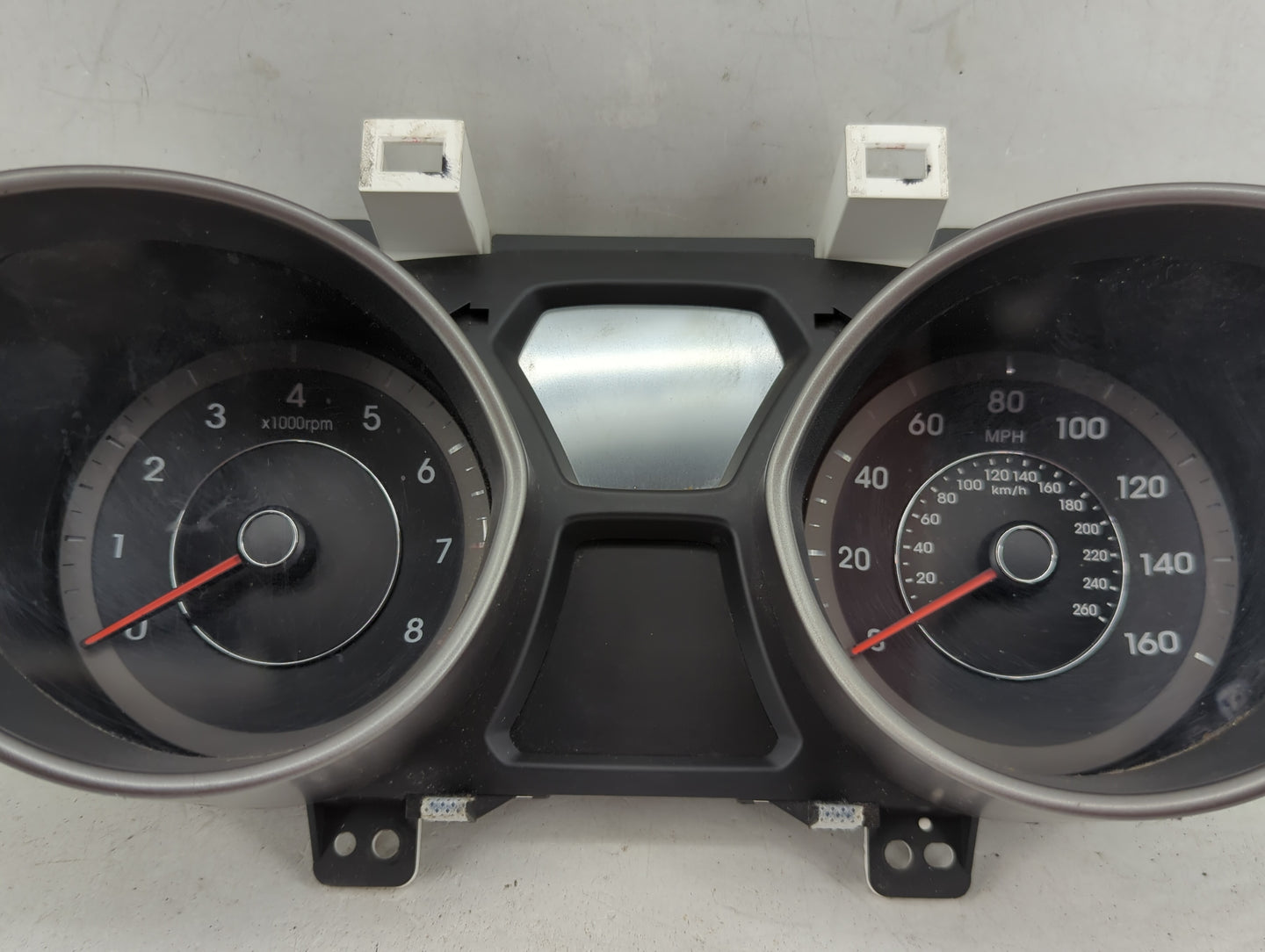 2014-2016 Hyundai Elantra Instrument Cluster Speedometer Gauges P/N:94004-3Y010 Miles:135K Fits Fits 2014 2015 2016 OEM Used