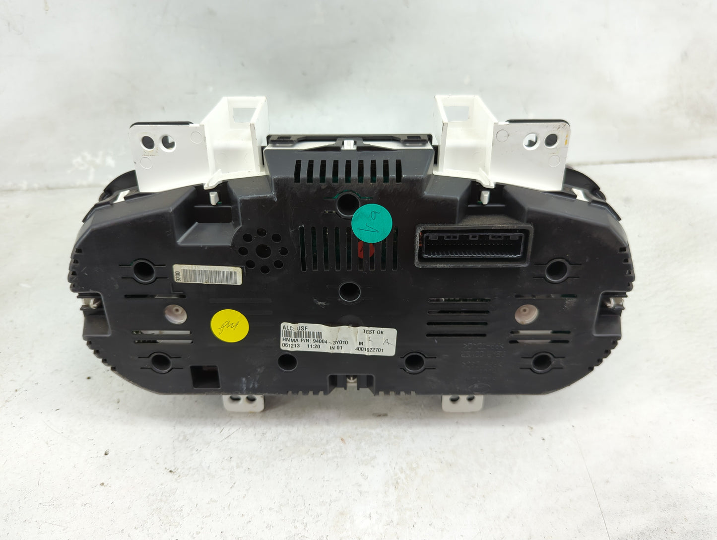 2014-2016 Hyundai Elantra Instrument Cluster Speedometer Gauges P/N:94004-3Y010 Miles:135K Fits Fits 2014 2015 2016 OEM Used