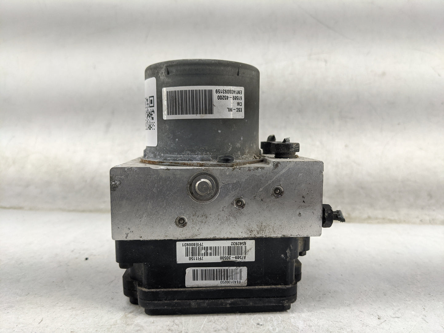 2014 Hyundai Elantra ABS Pump Control Module Replacement P/N:61589-45200 A7589-30500, 58920-A7200, A7589-20500 Fits OEM Used