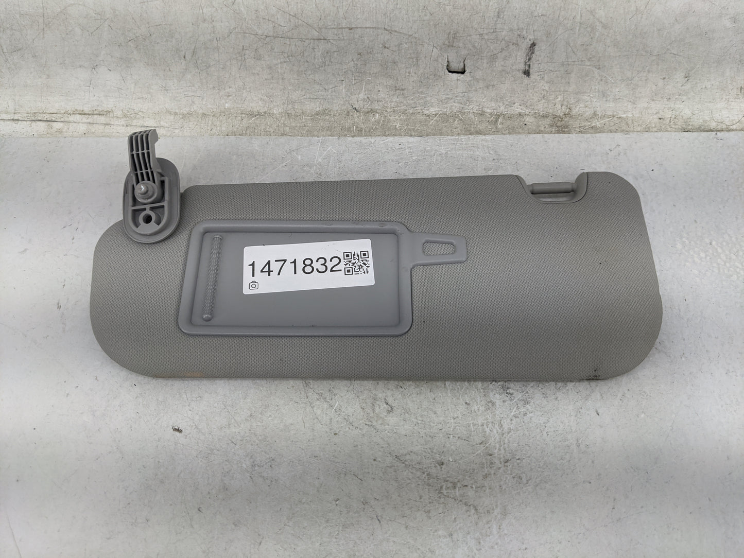 2013-2017 Hyundai Elantra Sun Visor Shade Replacement Driver Left Mirror Fits Fits 2013 2014 2015 2016 2017 OEM Used Auto Pa
