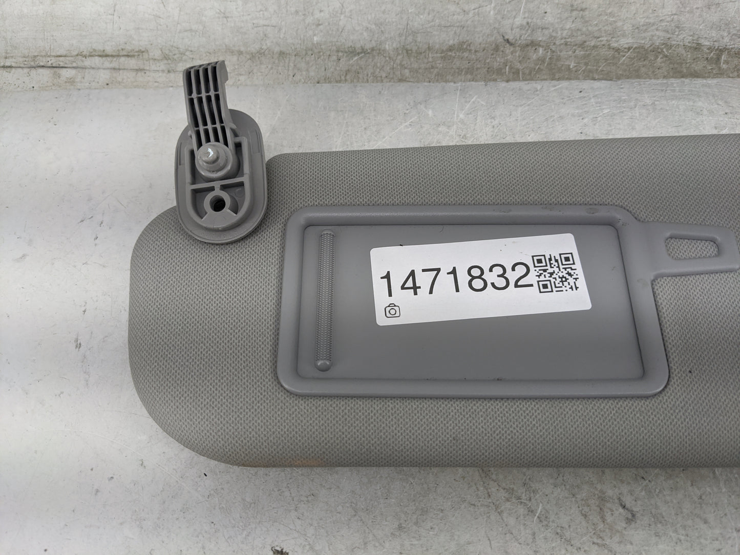 2013-2017 Hyundai Elantra Sun Visor Shade Replacement Driver Left Mirror Fits Fits 2013 2014 2015 2016 2017 OEM Used Auto Pa