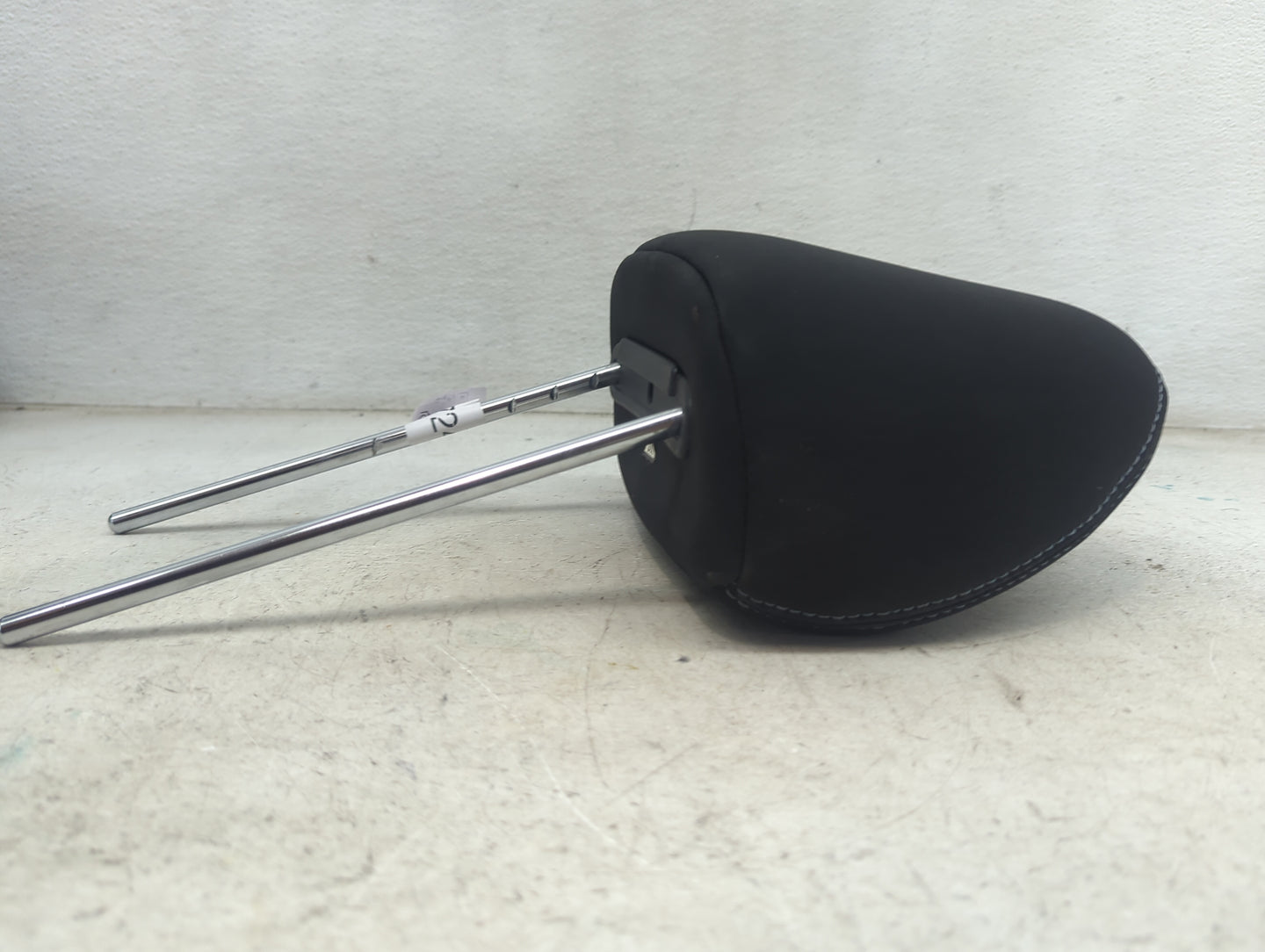 2014 Hyundai Elantra Headrest Head Rest Front Driver Seat Black 1472454 - Oemusedautoparts1.com