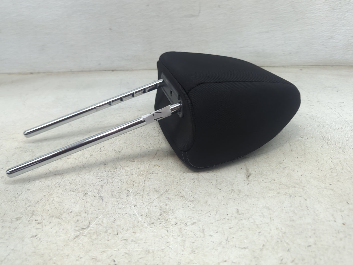 2014 Hyundai Elantra Headrest Head Rest Front Driver Seat Black 1473217 - Oemusedautoparts1.com